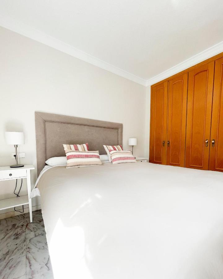 Holidays2Malaga Tomas De Echeverria 150 Mts To Beach & High Speed Wifi & Parking Lejlighed Eksteriør billede