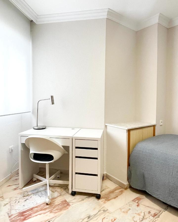 Holidays2Malaga Tomas De Echeverria 150 Mts To Beach & High Speed Wifi & Parking Lejlighed Eksteriør billede