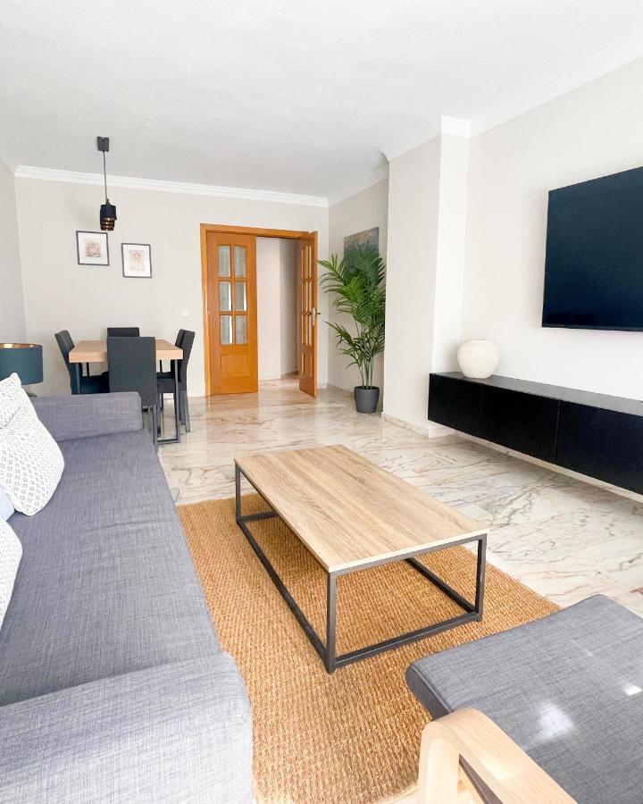 Holidays2Malaga Tomas De Echeverria 150 Mts To Beach & High Speed Wifi & Parking Lejlighed Eksteriør billede