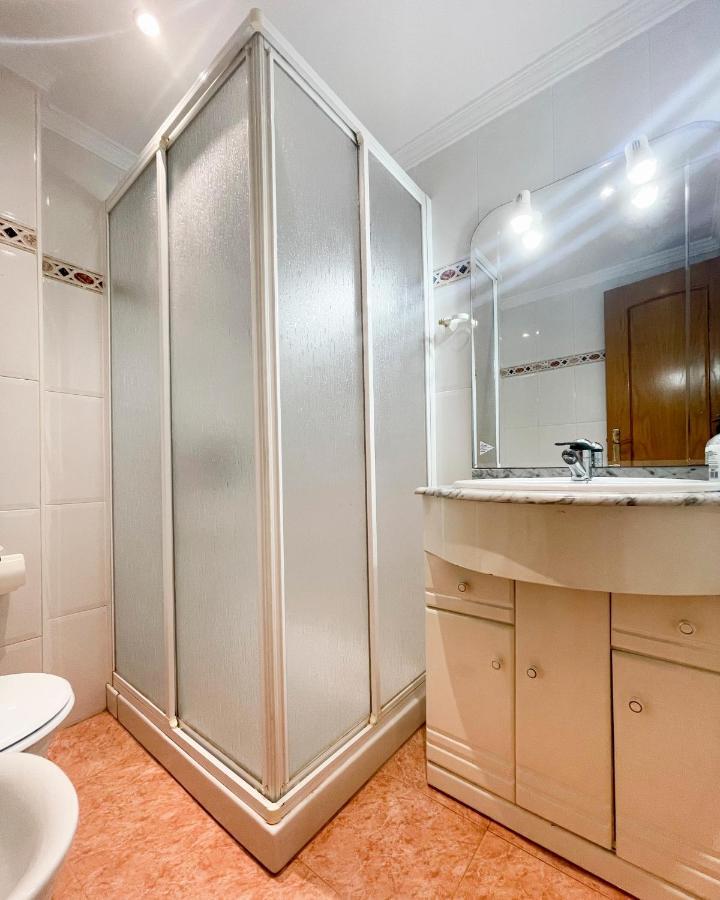 Holidays2Malaga Tomas De Echeverria 150 Mts To Beach & High Speed Wifi & Parking Lejlighed Eksteriør billede